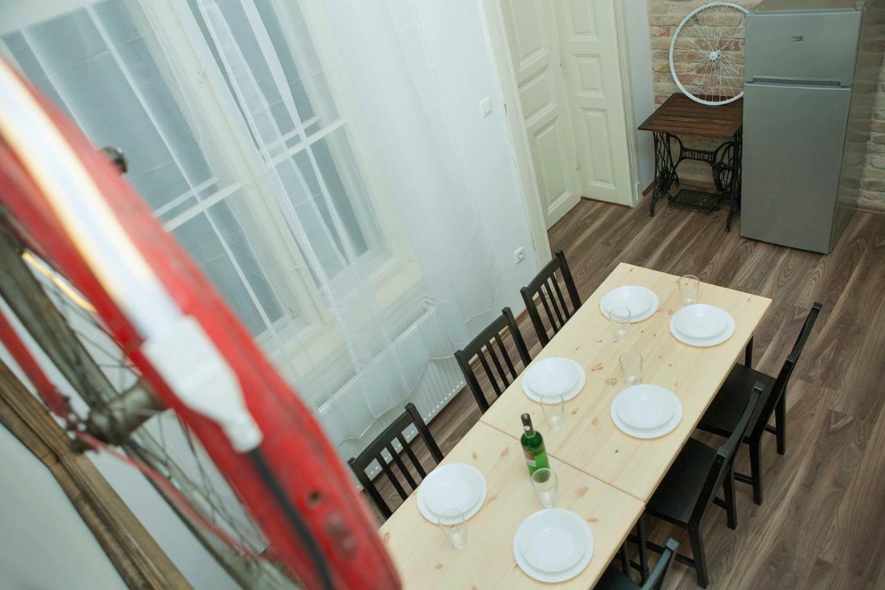 Cheerful And Cozy 2 Bedrooms 2 Bathrooms With Location Apartment *