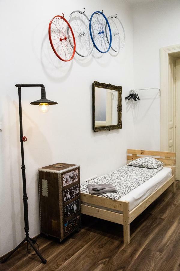 Cheerful And Cozy 2 Bedrooms 2 Bathrooms With Location Apartment
