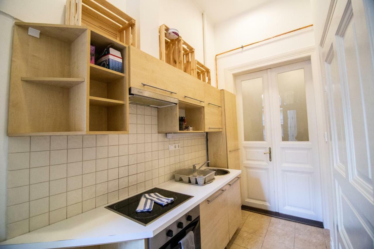Cheerful And Cozy 2 Bedrooms 2 Bathrooms With Location Apartment Budapest
